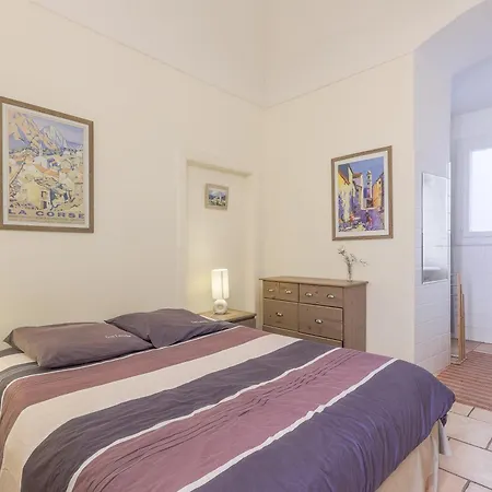 Le Napoléon - Appt à Moins Dun Km De La